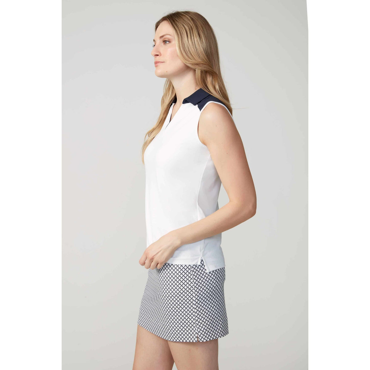 POLO SANS MANCHES SWING CONTROL AVEC CONTRAST
