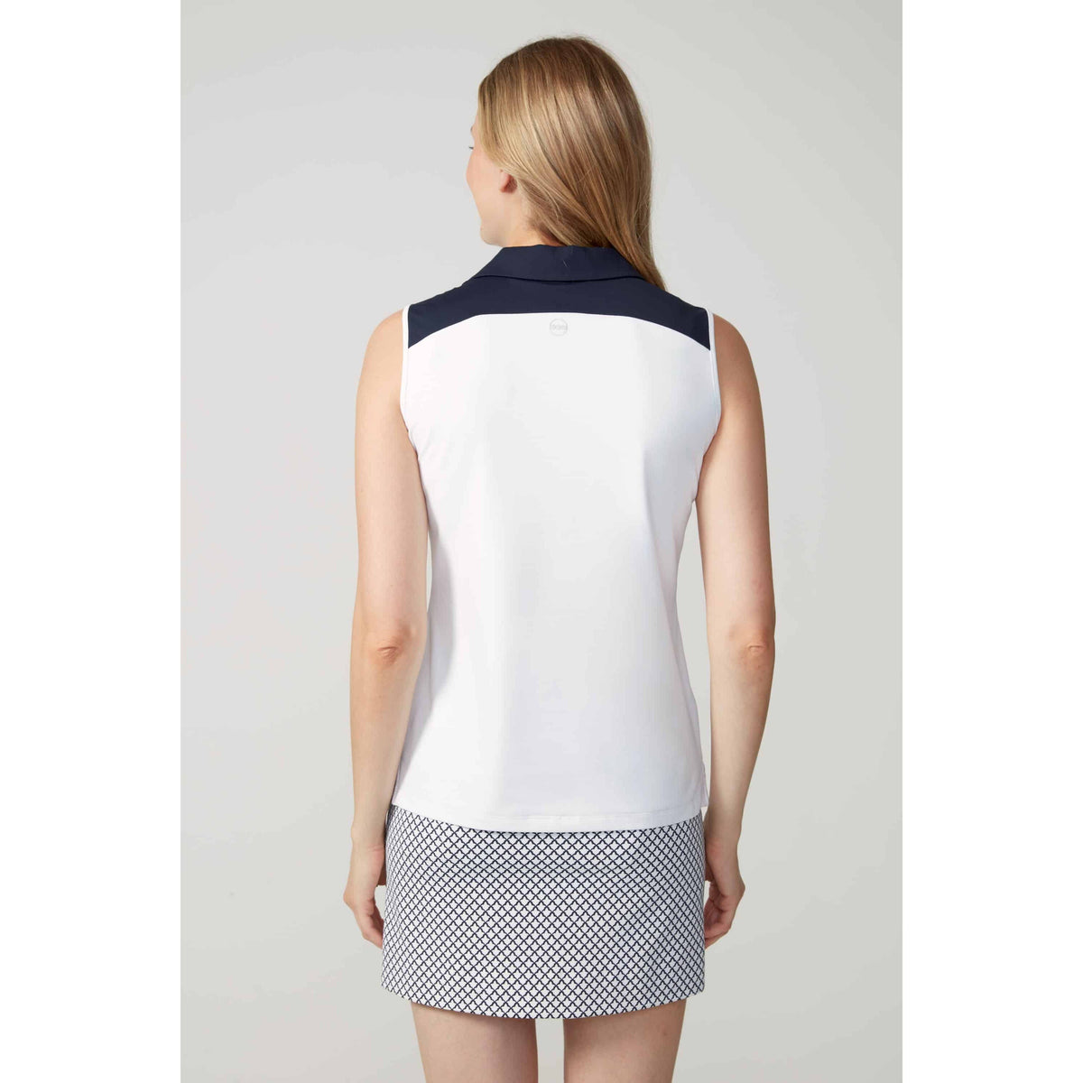 POLO SANS MANCHES SWING CONTROL AVEC CONTRAST