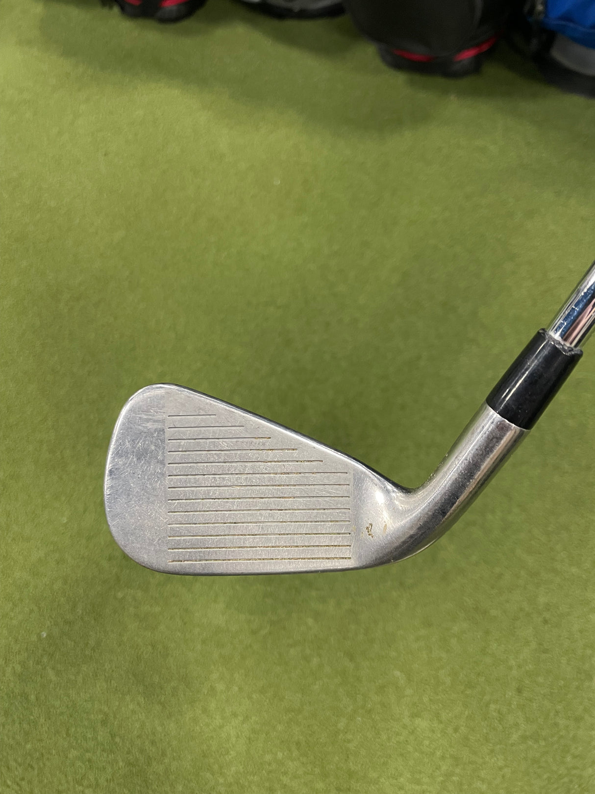 ENSEMBLE DE FERS USAGÉ TITLEIST AP1 RH REGULIER