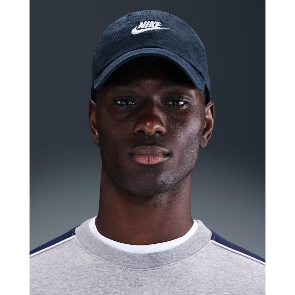 NIKE CLUB CAP UNSTRUCTURED FUTURA WASH CAP