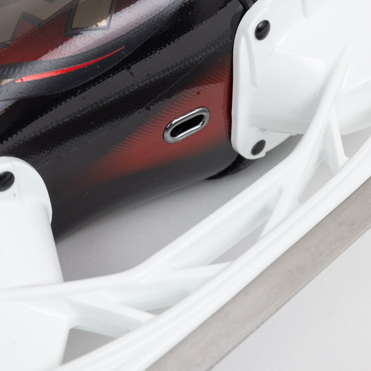 CCM Jetspeed FT890 SR RFM Composite 180 Speed ​​and Stability Skate