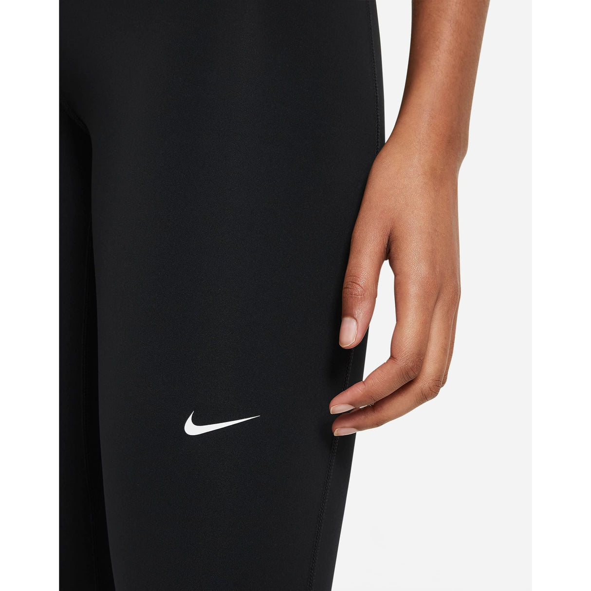 Nike Pro 365 Tight DriFit Technology With Breathable Mesh Panels